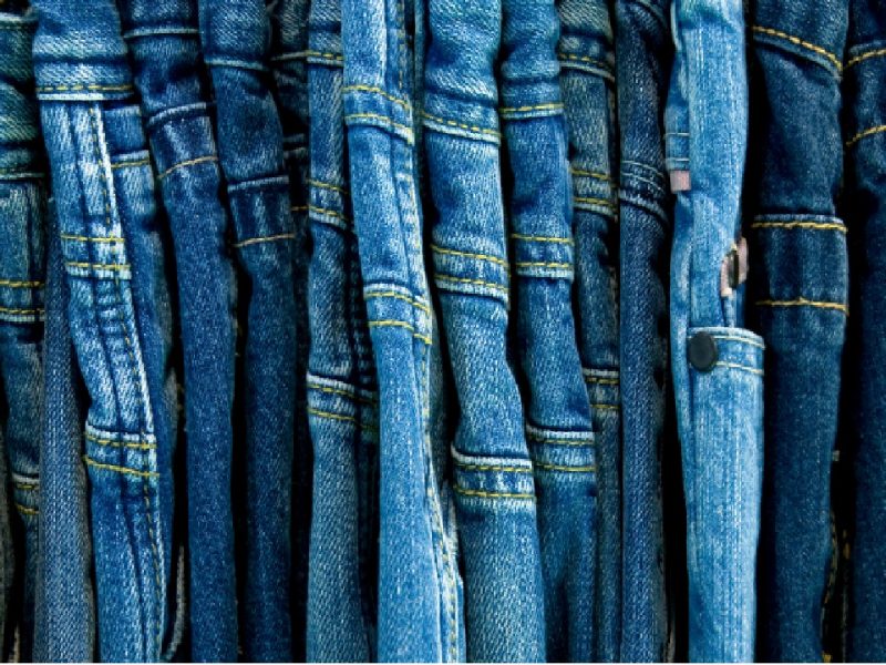 Levis Jeans on discount For Men