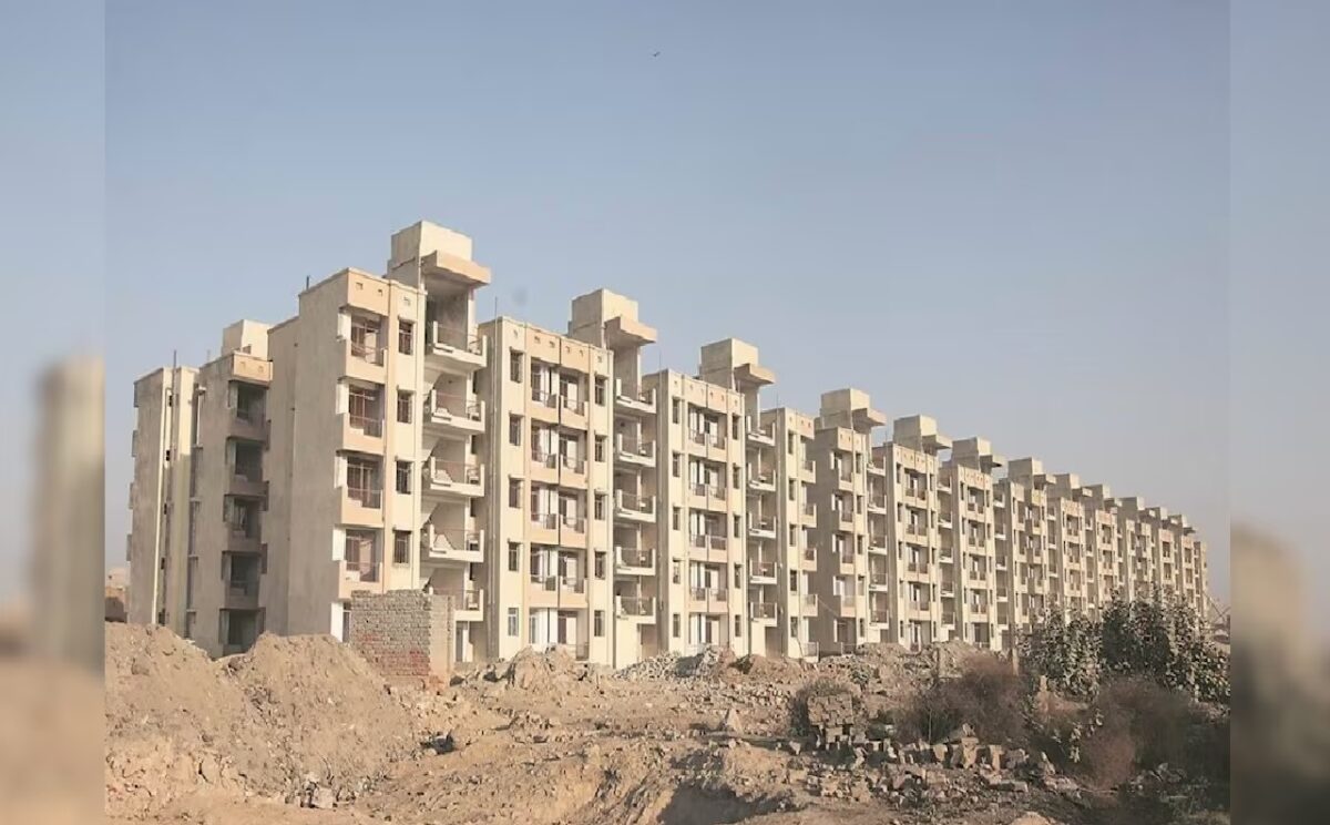 Delhi Flat In Low Price