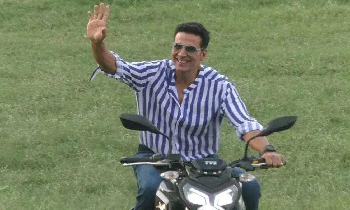 Akshay Kumar liked TVS Raider 125