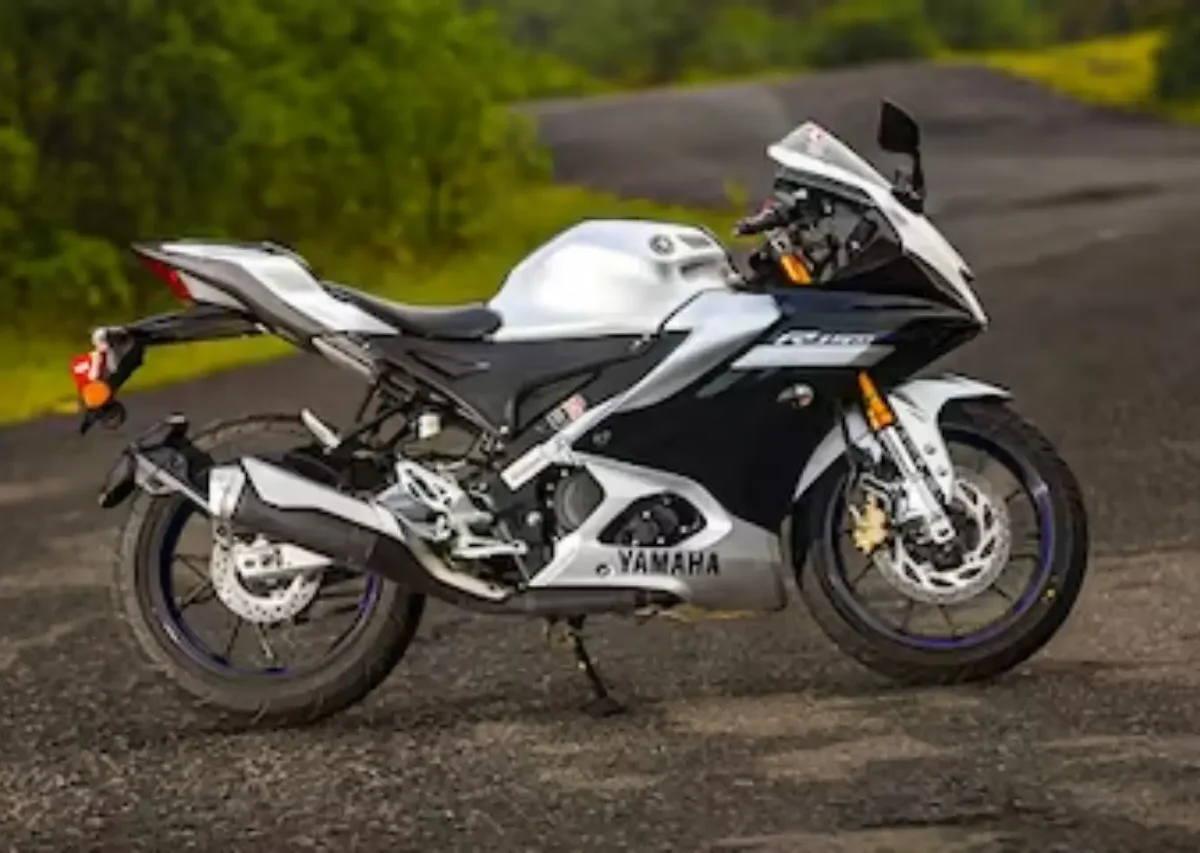 Yamaha R15 Bike