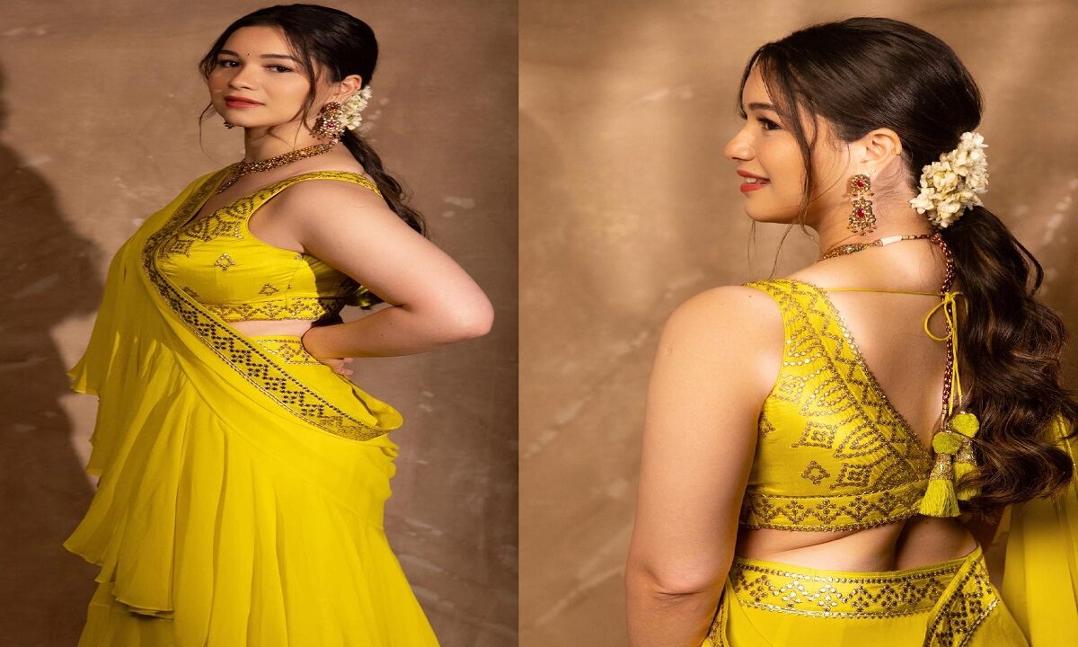 Sara Tendulkar’s ruffled saree and gajra hairstyle