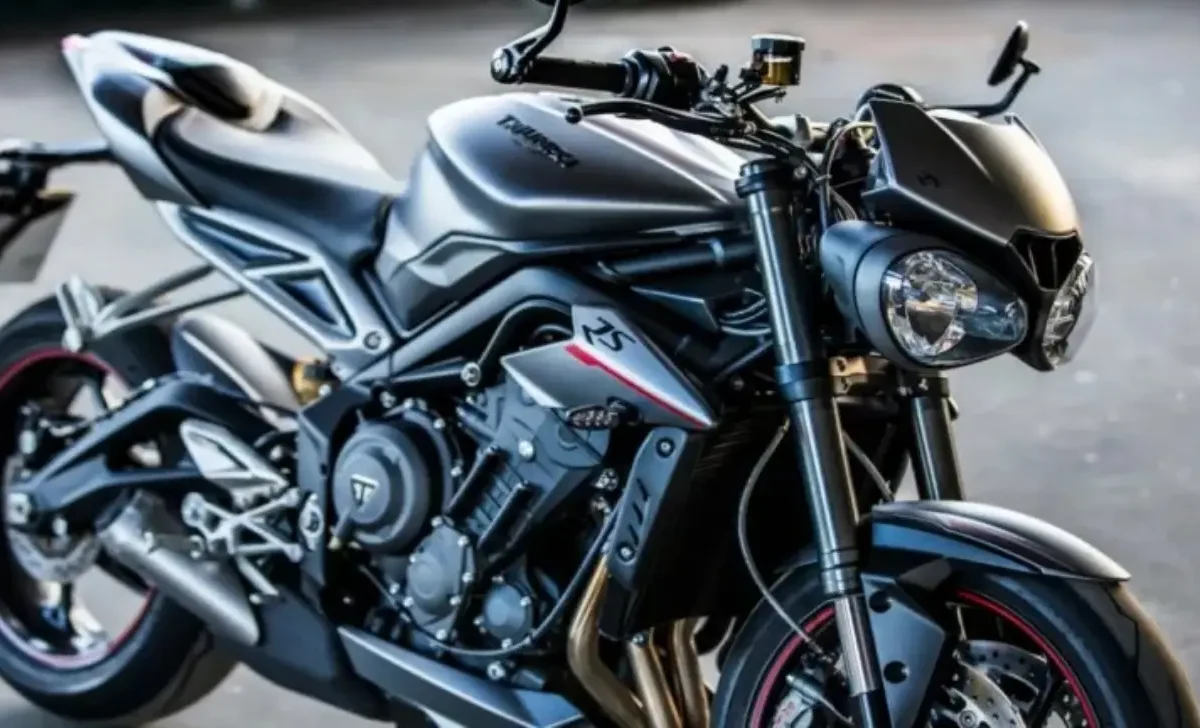 Triumph Triple R