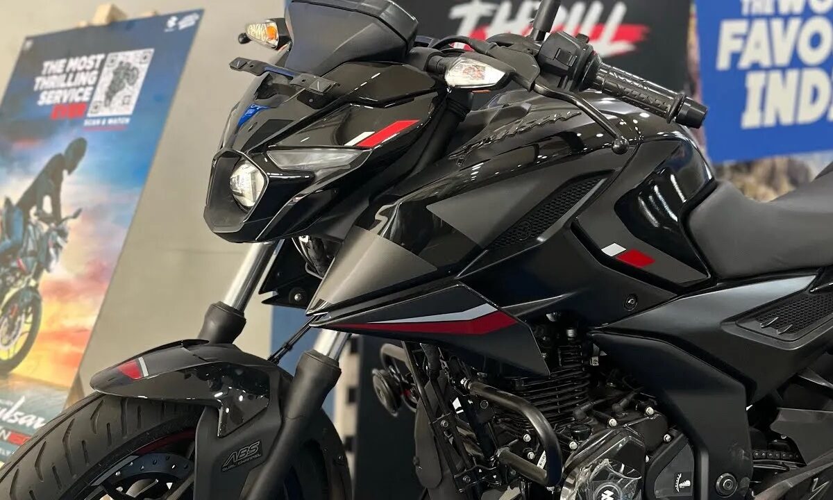 Bajaj Pulsar N160