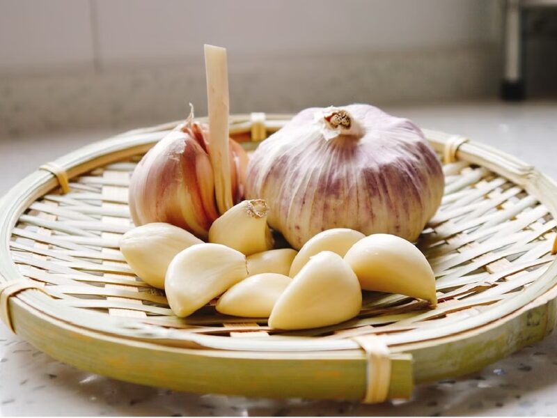 Benefits Of Consuming Garlic