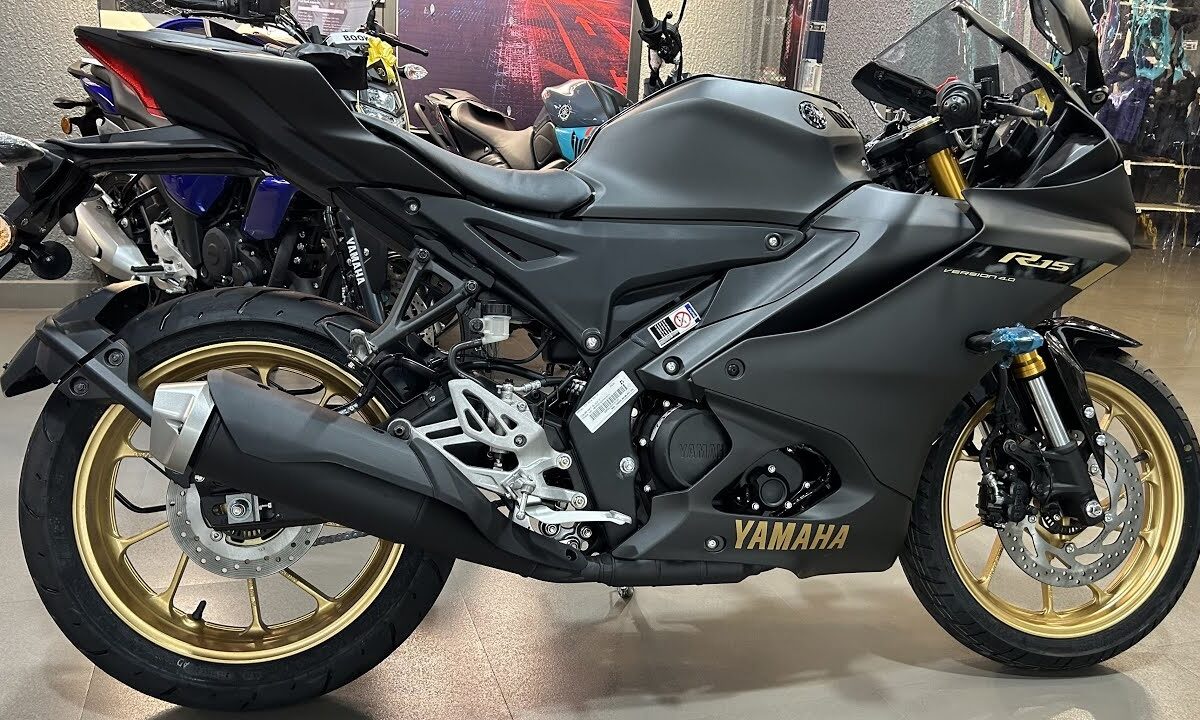 Yamaha R15 V4 Bike