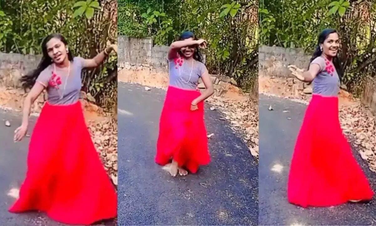 Girl Dancing Video Get Viral