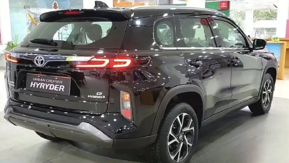 Toyota Hyryder Mini Fortuner