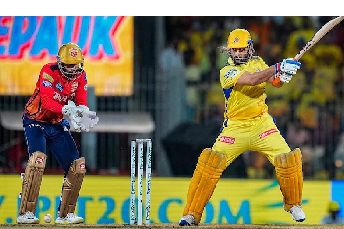 CSK Harbhajan Singh Slammed Ms Dhoni For His Batting Order And Advised Him To Quit Cricket