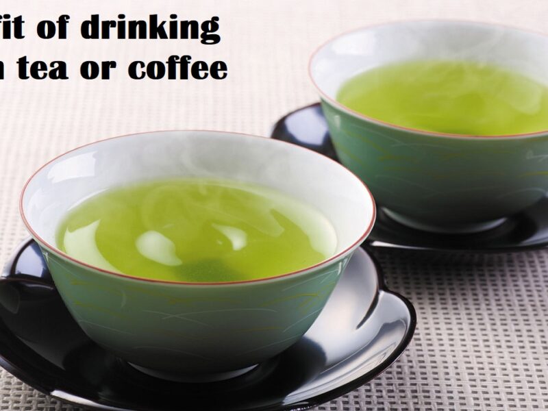 benefit of drinking green tea or coffee