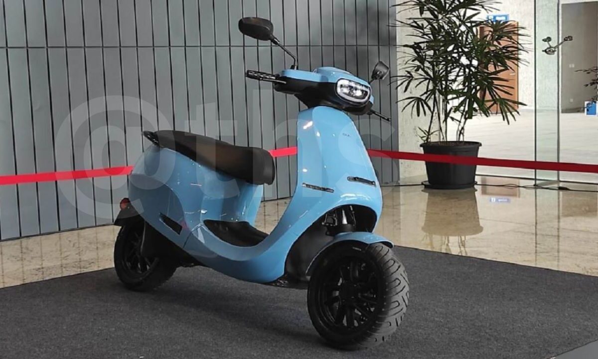 Emobi Kyari EV scooter