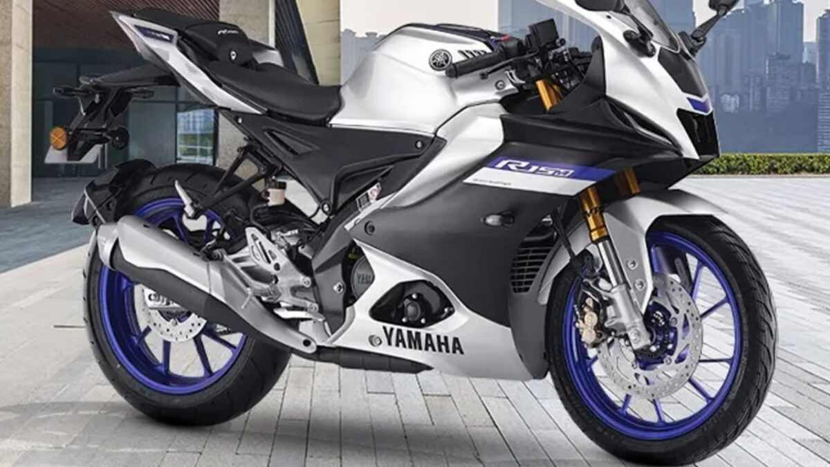 Yamaha R15