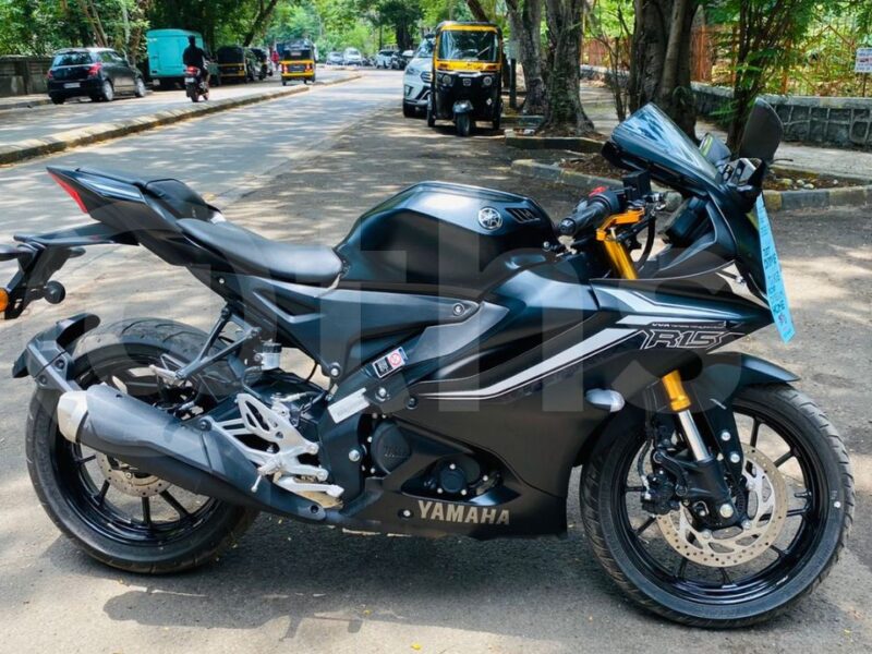 Yamaha R15 V4