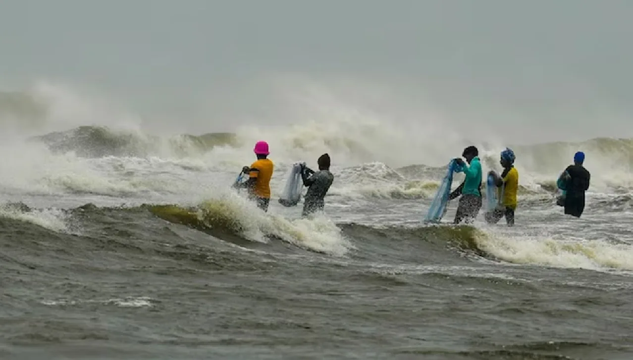 Cyclone Fengal Landfall