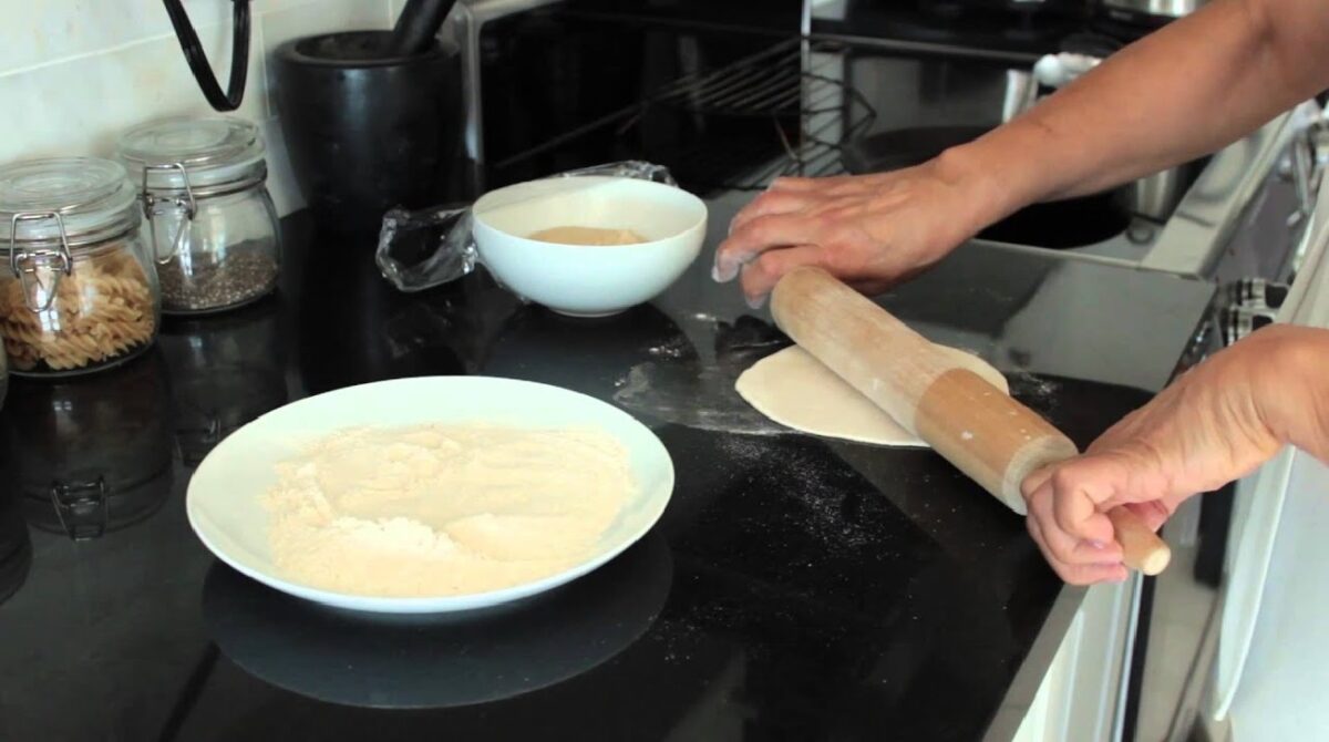 cook roti in the kitchen slab